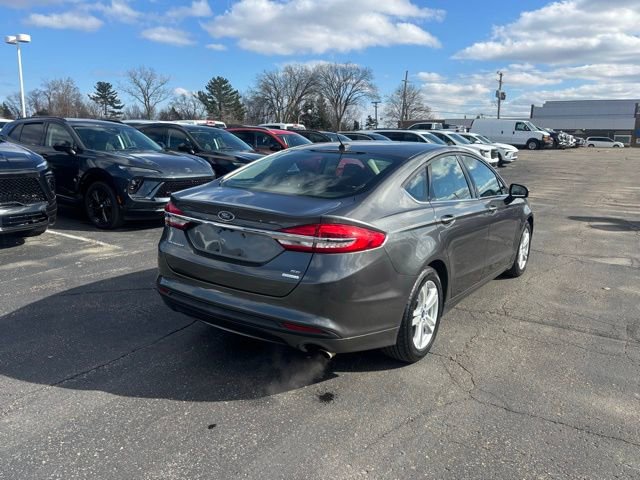 Used 2018 Ford Fusion SE image 5