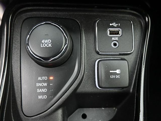 Used 2021 Jeep Compass Limited image 25