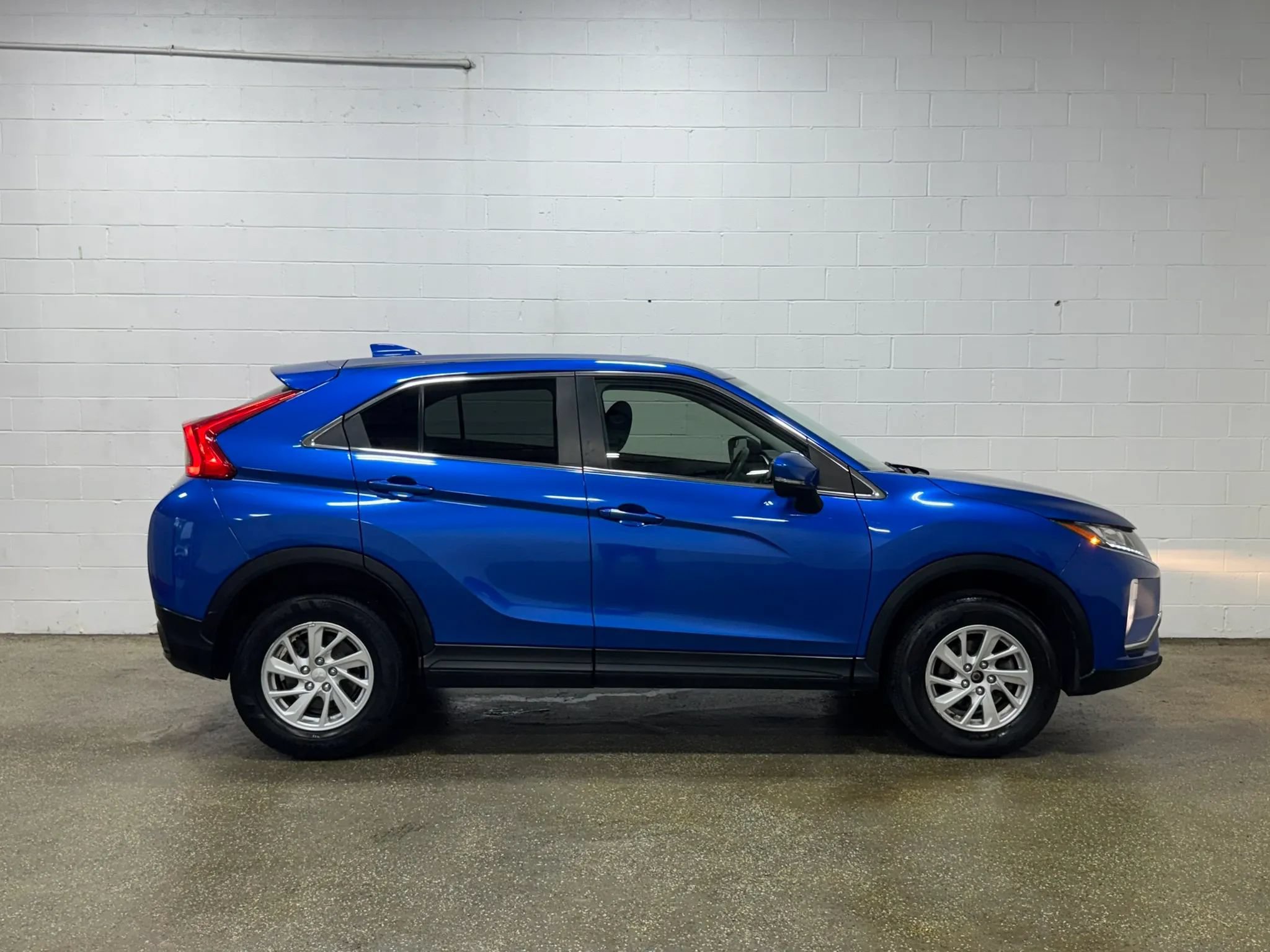 Used 2019 Mitsubishi Eclipse Cross ES AWD/4WD image 2
