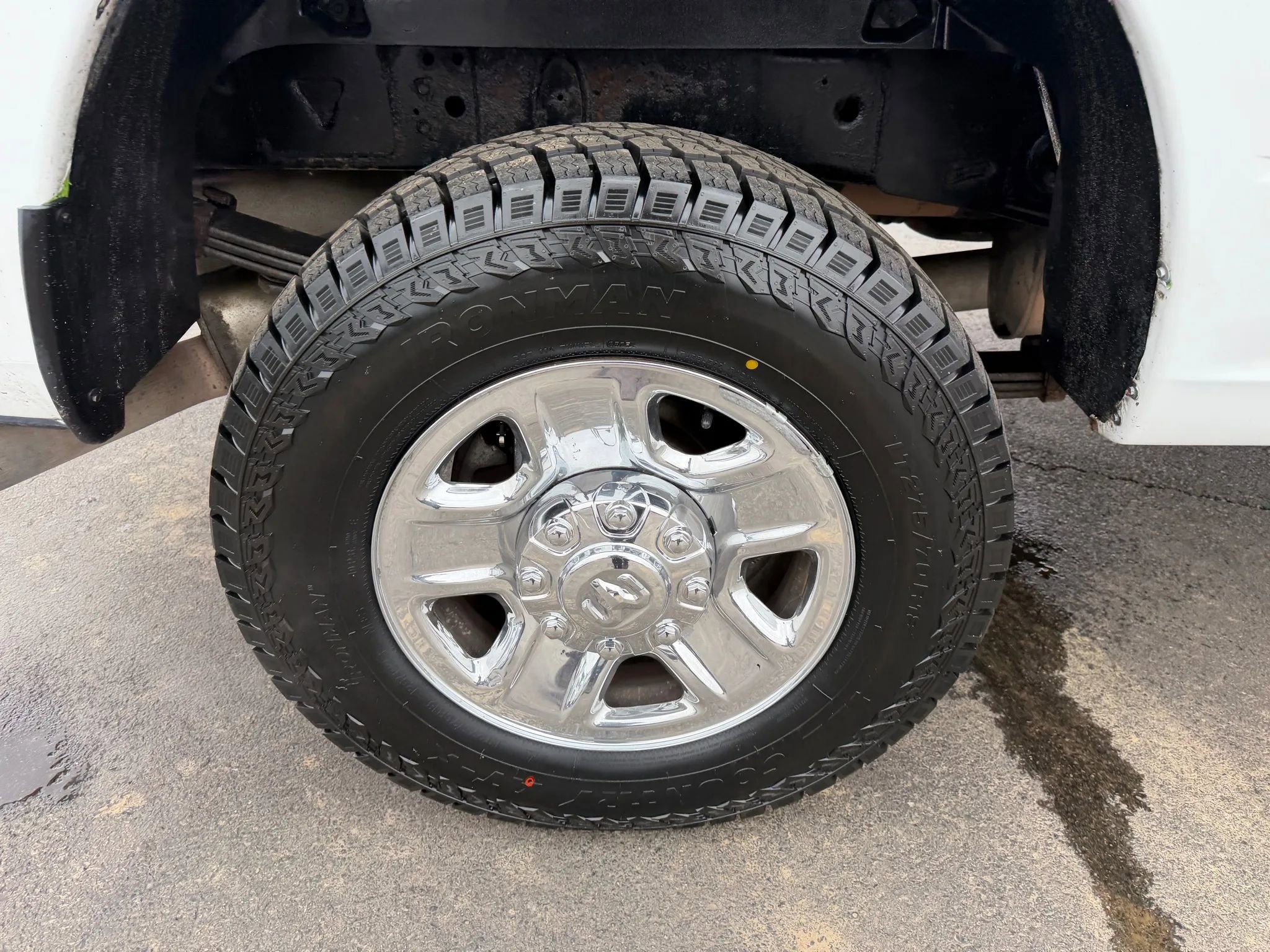 Used 2017 RAM 3500 Tradesman w/ Chrome Appearance Group image 43