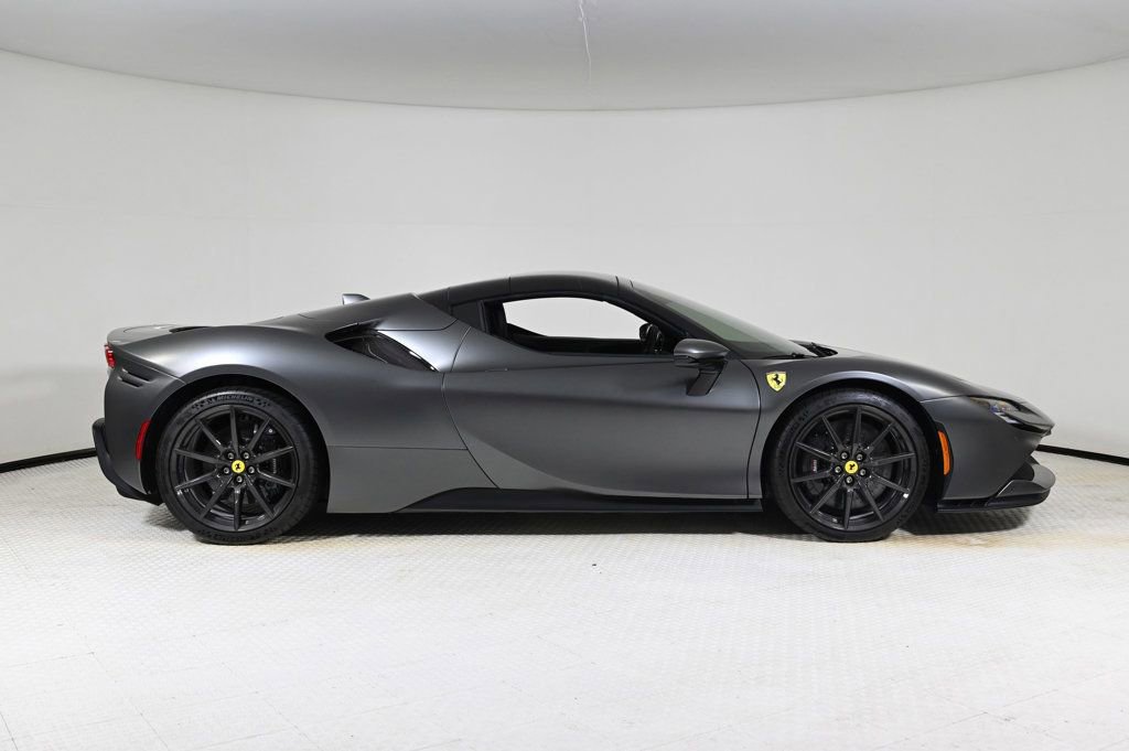 Used 2024 Ferrari SF90 Spider image 10