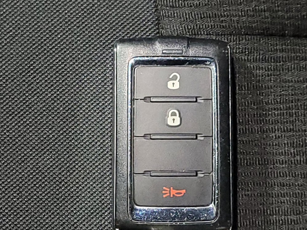 Used 2023 Jeep Grand Cherokee L Laredo image 32