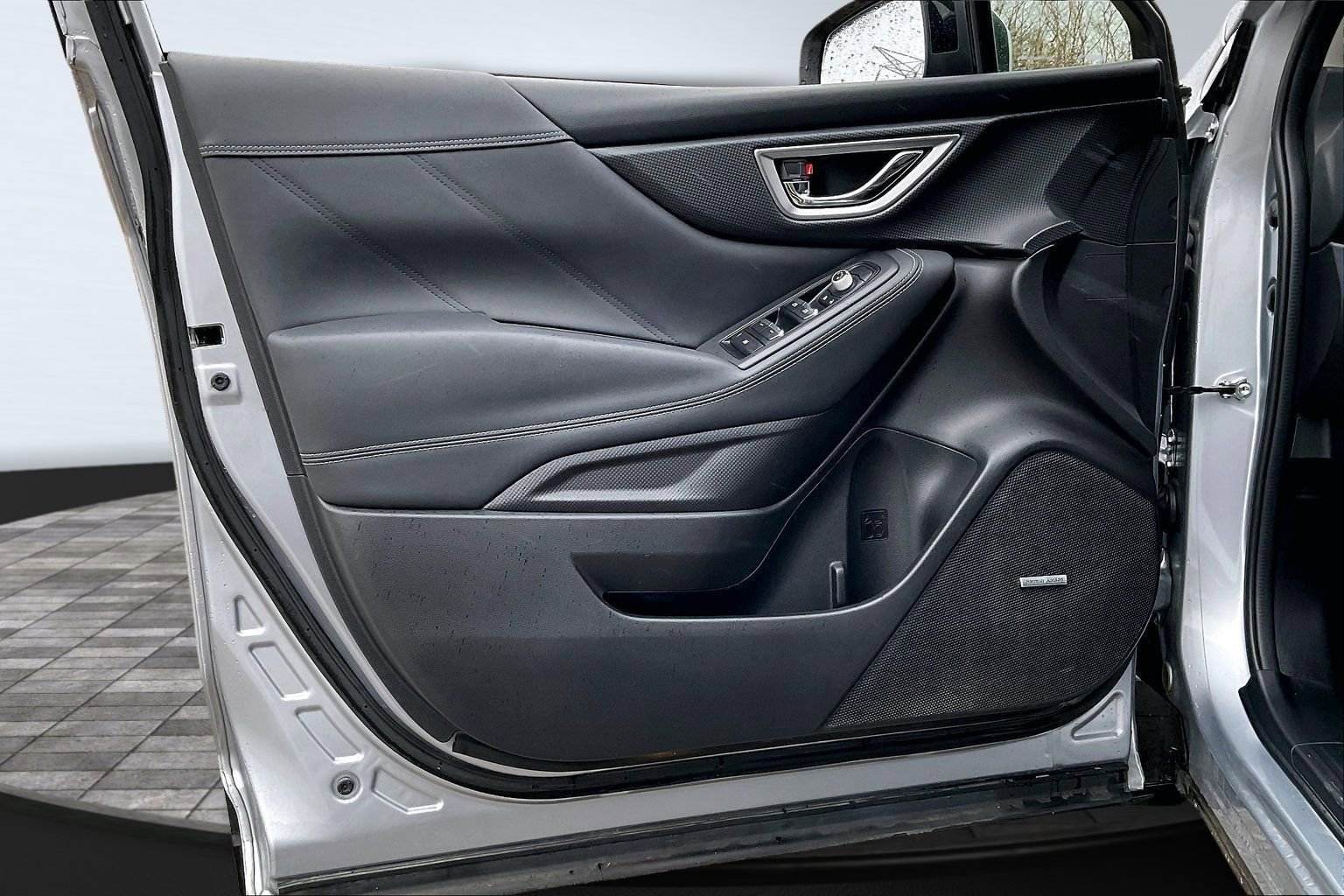 Used 2020 Subaru Forester Limited image 17