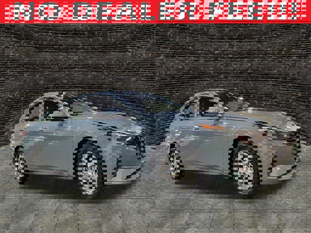 Used 2023 Hyundai Elantra SE w/ Cargo Package