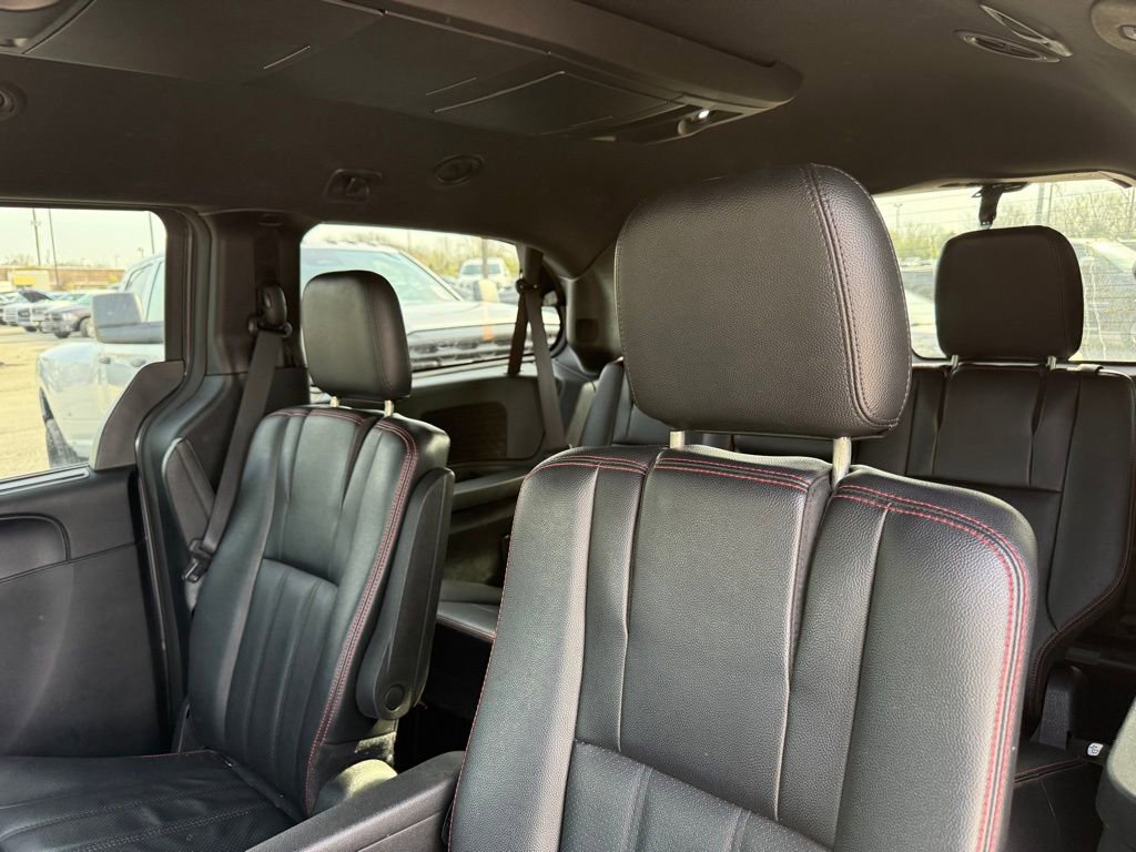 Used 2018 Dodge Grand Caravan GT image 25