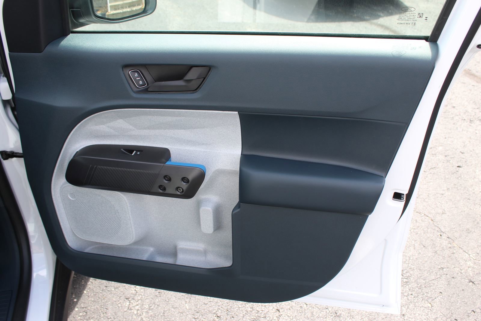 New 2025 Ford Maverick XLT w/ XLT Luxury Package FWD image 11