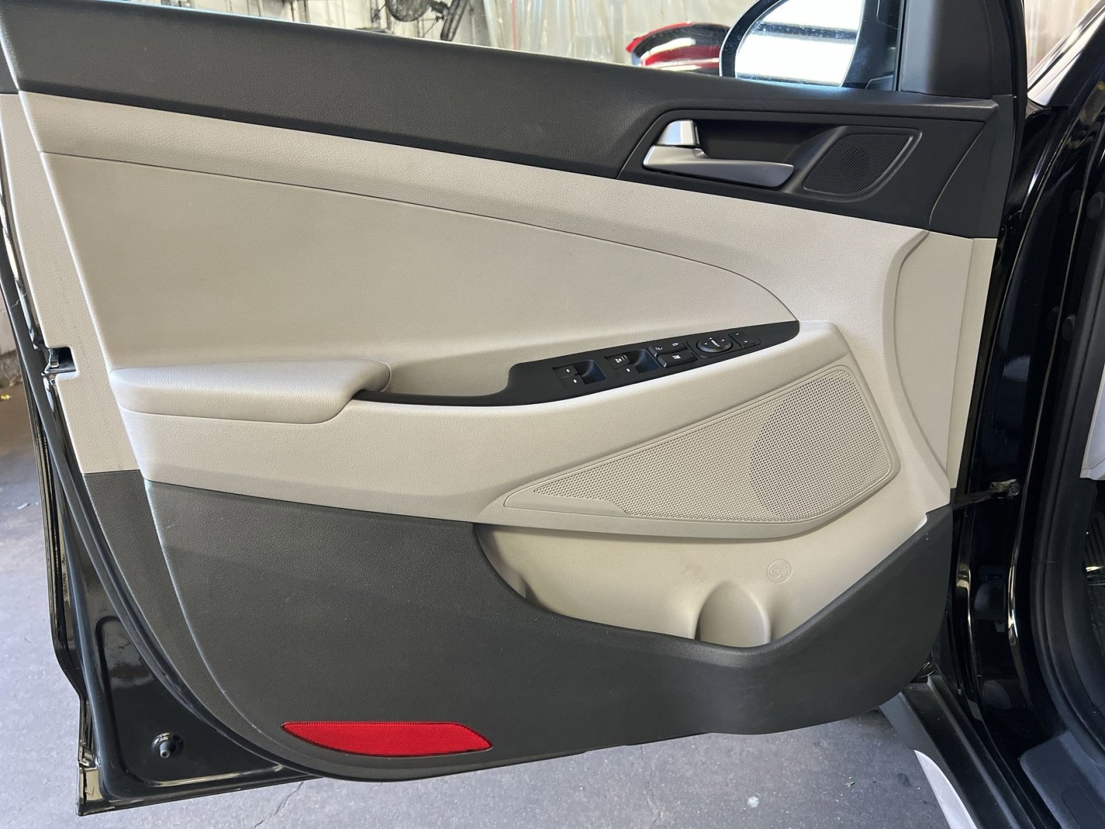 Used 2017 Hyundai Tucson Sport image 14