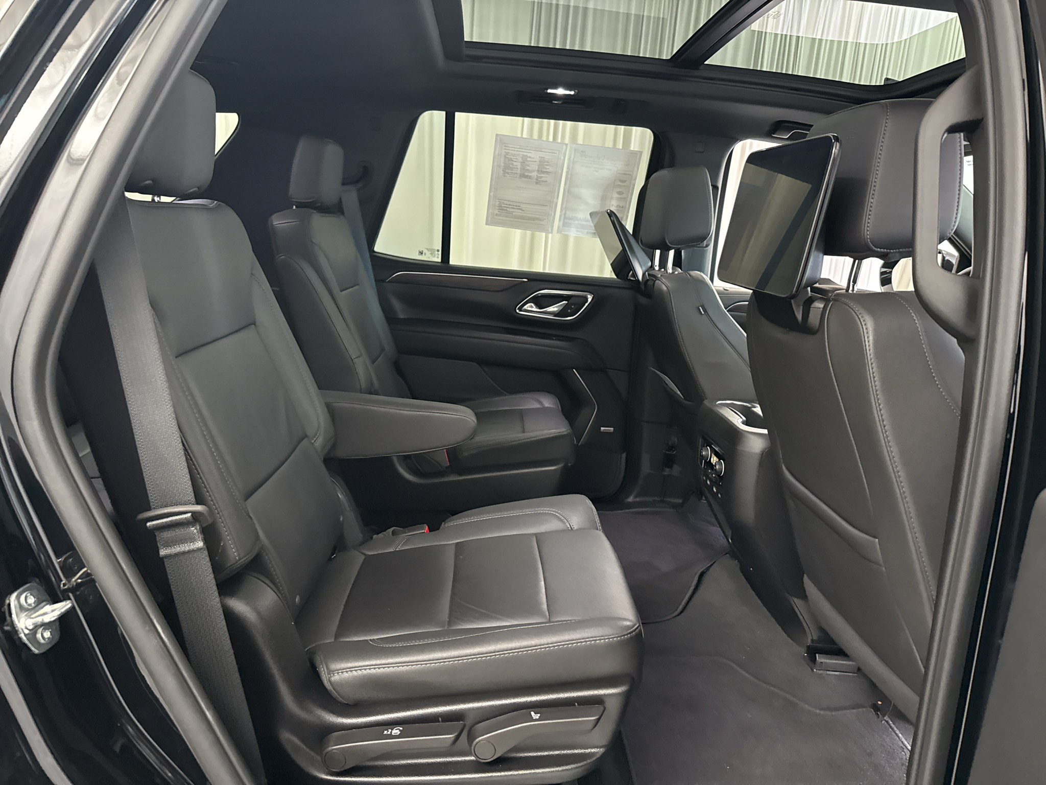Used 2024 Chevrolet Tahoe LT w/ LT Signature Plus Package AWD/4WD image 37