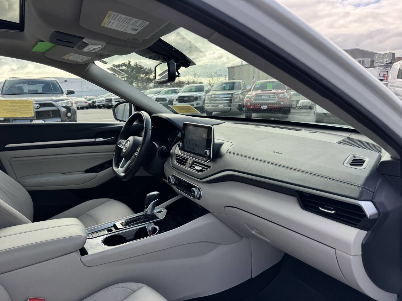 Used 2020 Nissan Altima 2.5 SV image 35