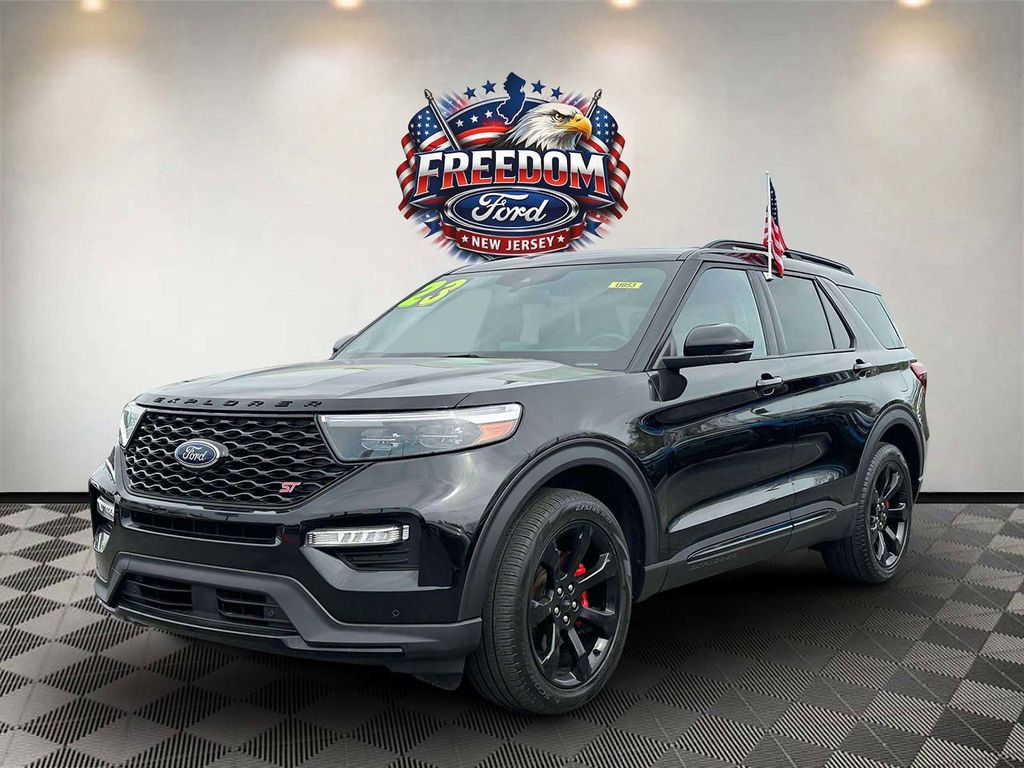 Used 2023 Ford Explorer ST w/ Equipment Group 401A image 2