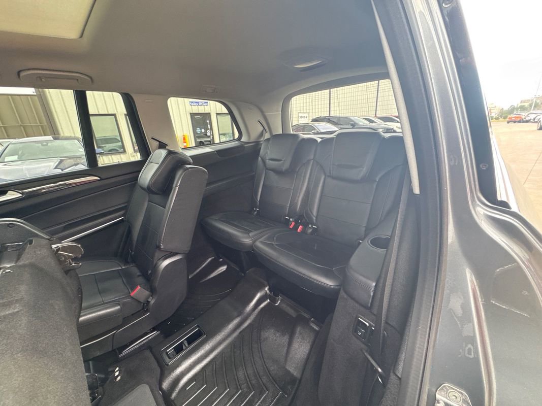 Used 2018 Mercedes-Benz GLS 550 4MATIC image 11