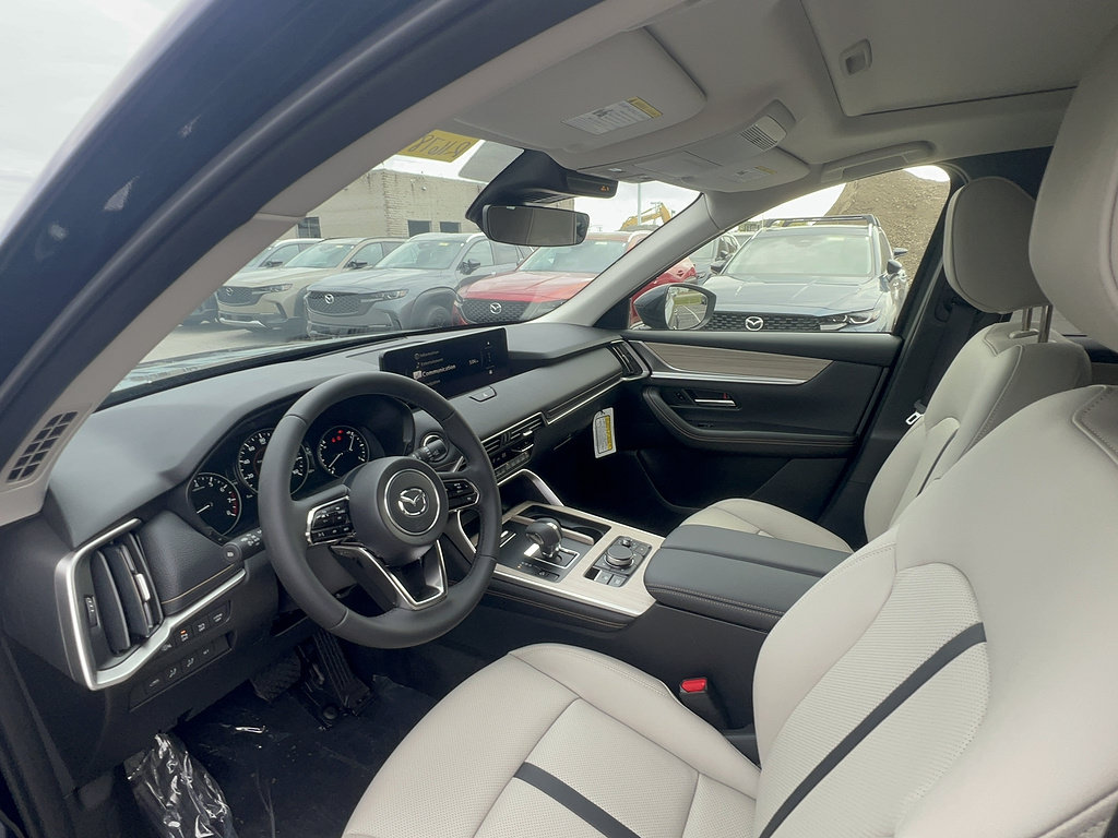 New 2026 MAZDA CX-90 3.3 Turbo w/ Preferred Package AWD/4WD image 9