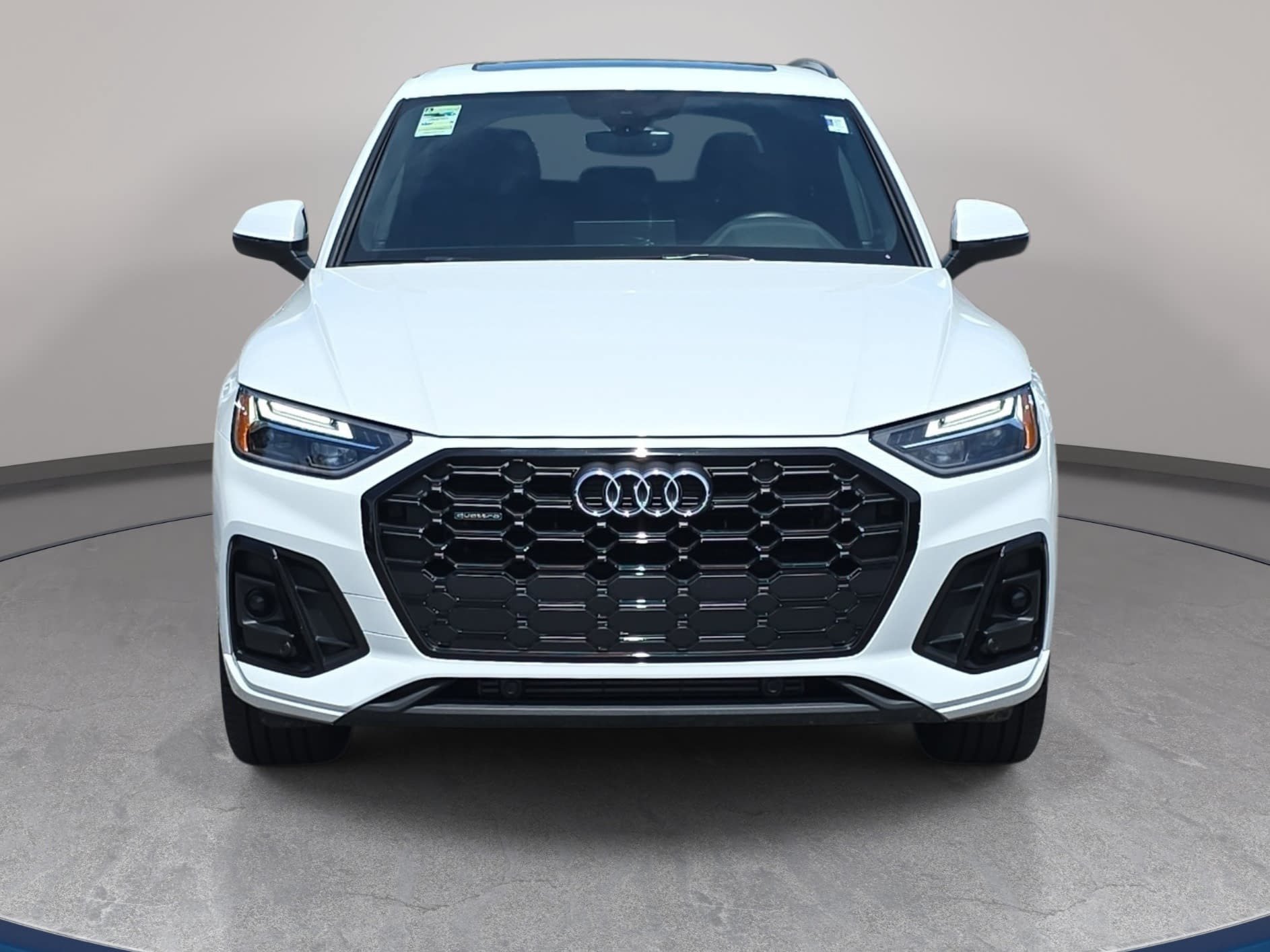 Certified 2025 Audi Q5 2.0T Premium w/ Convenience Plus Package AWD/4WD image 2