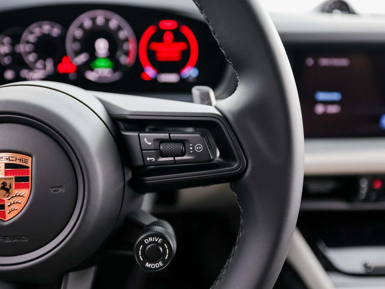 New 2026 Porsche Cayenne E-Hybrid AWD/4WD image 16