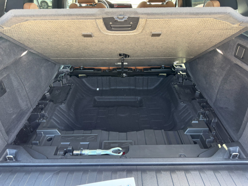 Used 2022 BMW X5 sDrive40i w/ Premium Package RWD image 37