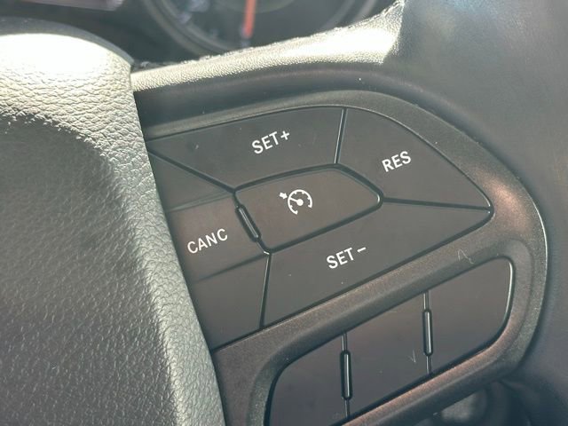 Used 2019 Jeep Cherokee Trailhawk w/ Cold Weather Group image 33