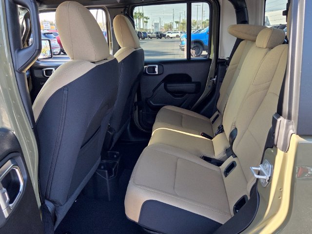 New 2026 Jeep Gladiator Willys AWD/4WD image 15