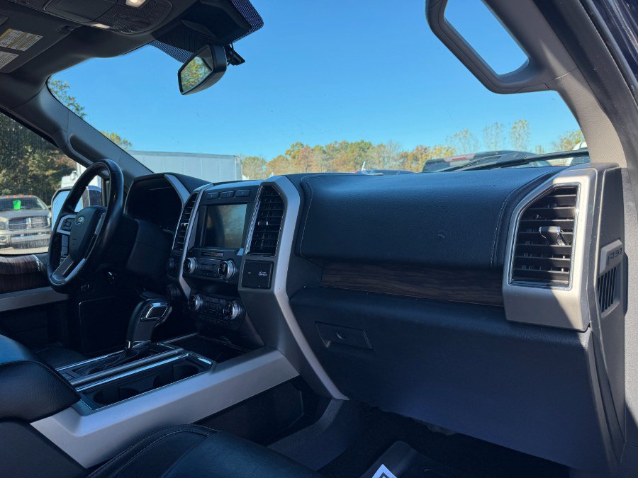 Used 2019 Ford F150 Lariat w/ Equipment Group 502A Luxury AWD/4WD image 19