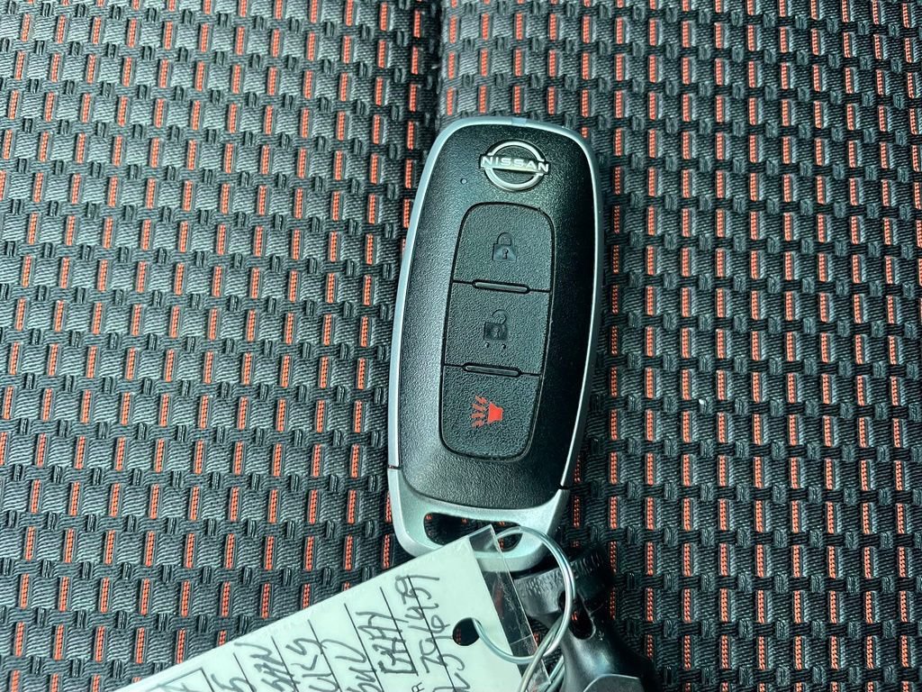 Certified 2025 Nissan Kicks SR FWD image 18