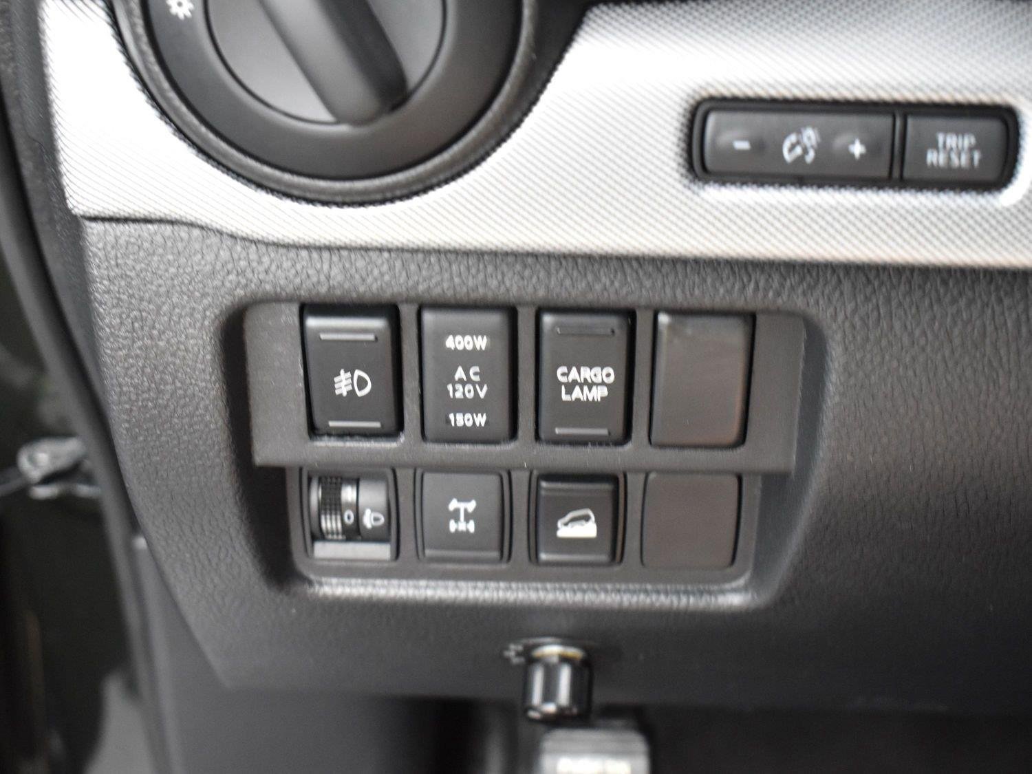 Used 2019 Nissan Titan PRO-4X w/ Pro-4x Convenience Package AWD/4WD image 20