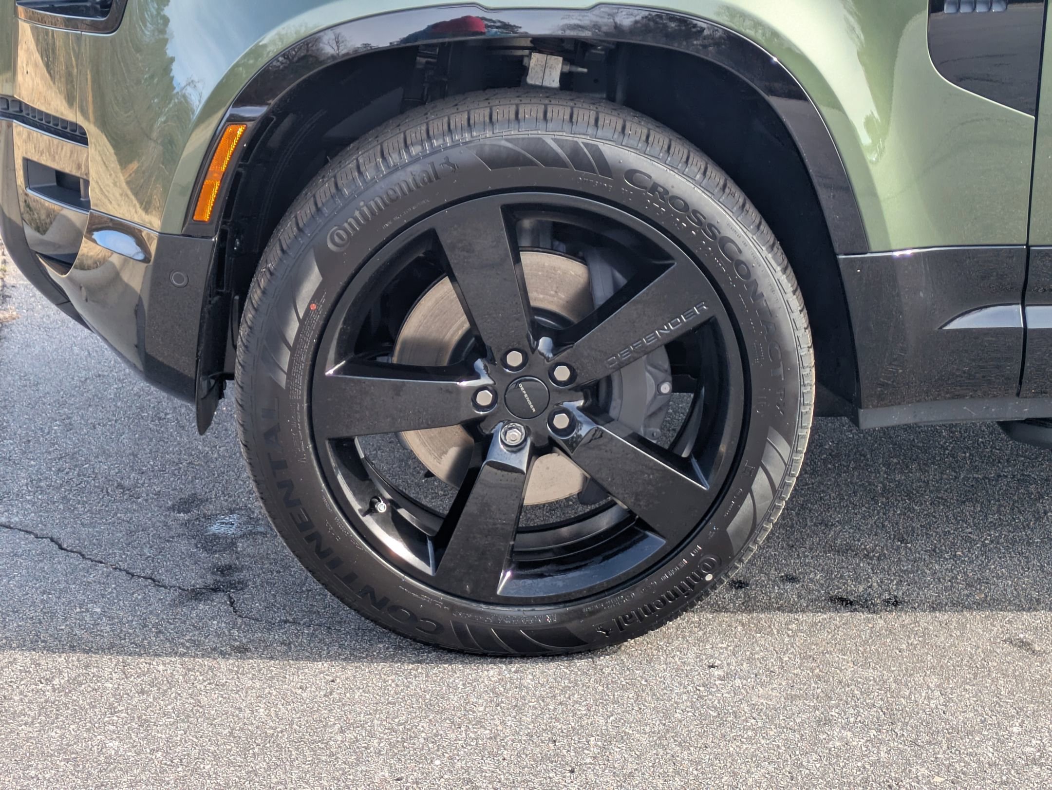 New 2026 Land Rover Defender 130 X-Dynamic SE image 35