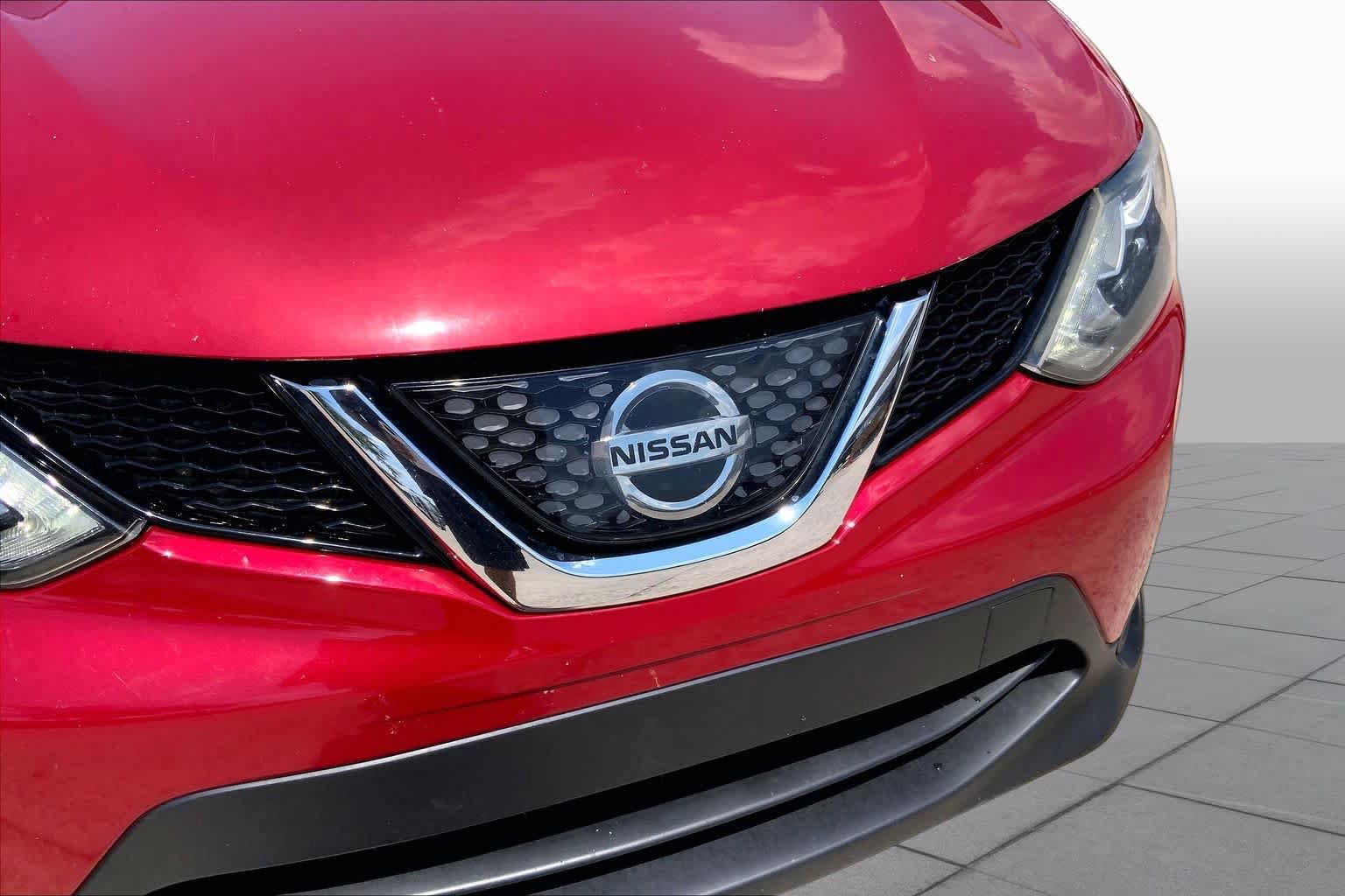 Used 2018 Nissan Rogue Sport S w/ S Appearance Package AWD/4WD image 29