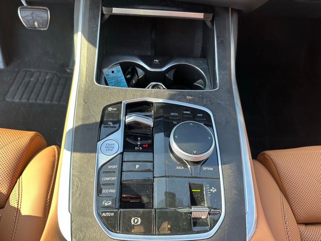 Certified 2024 BMW X7 xDrive40i w/ M Sport Package image 22