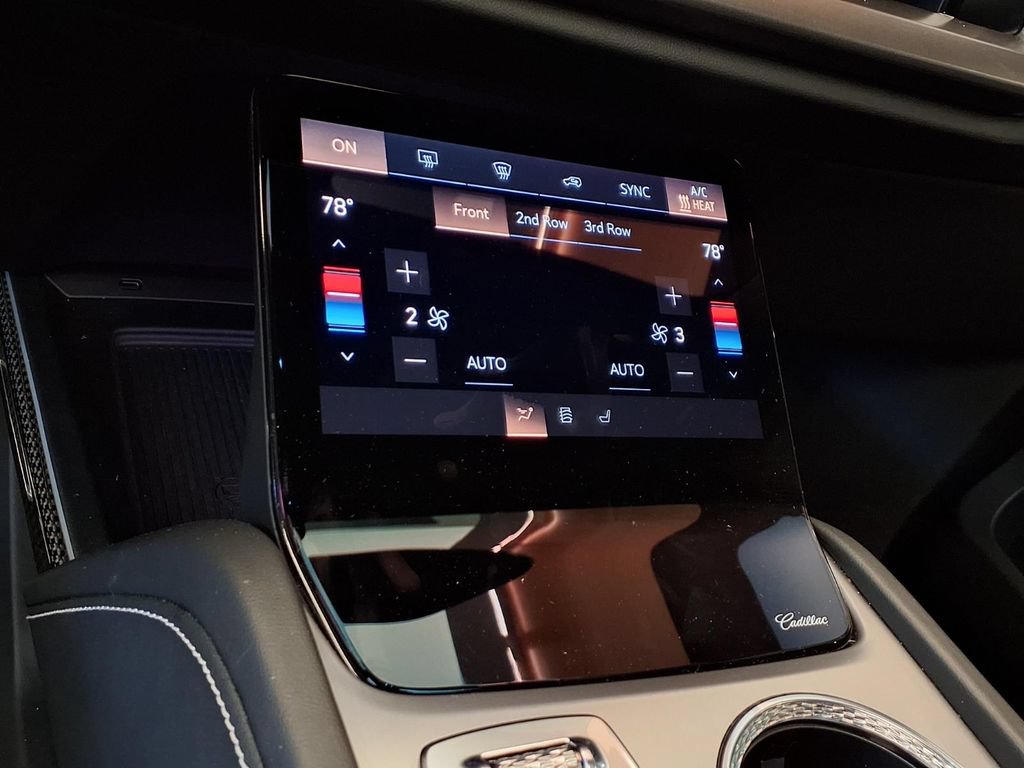 Certified 2026 Cadillac Vistiq Luxury AWD/4WD image 5