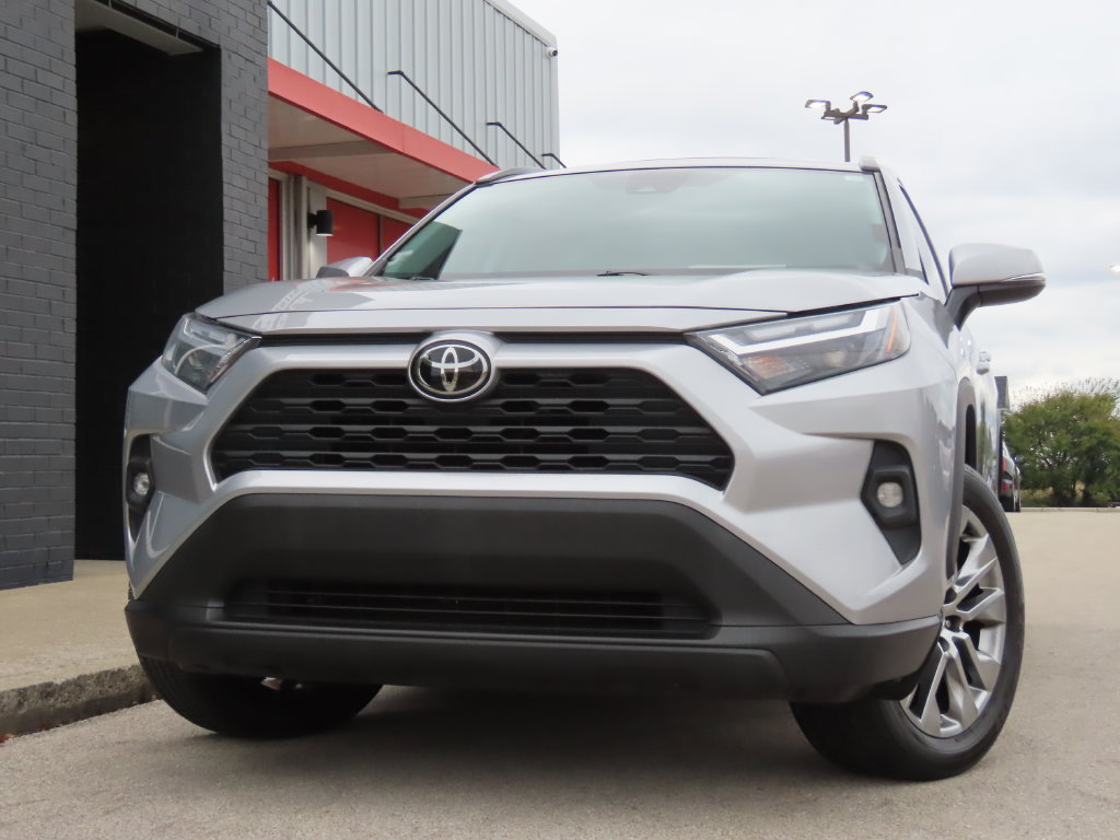 Used 2024 Toyota RAV4 XLE Premium AWD/4WD image 8