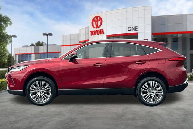 Used 2023 Toyota Venza XLE AWD/4WD image 9