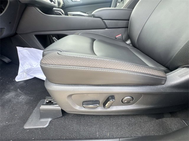 New 2025 Nissan Pathfinder SL image 12