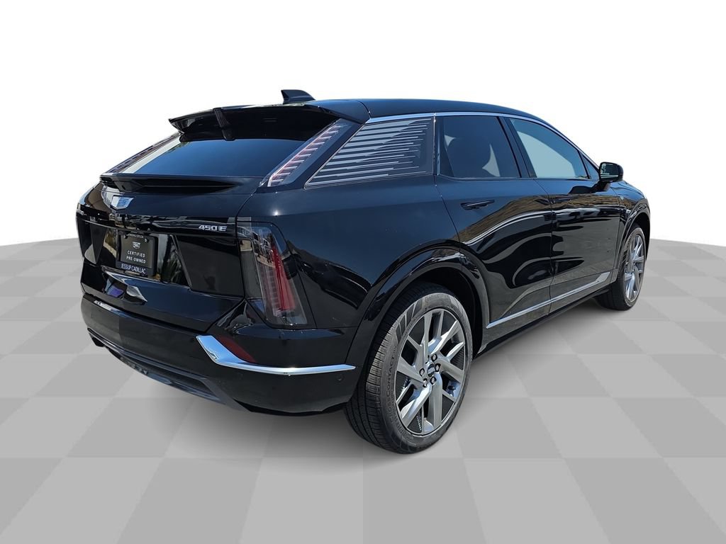 Used 2026 Cadillac Optiq Luxury 2 RWD image 8