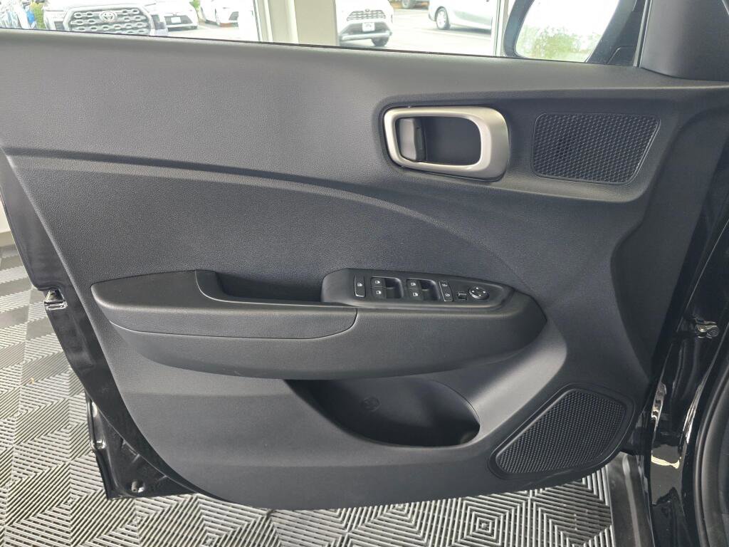 New 2026 Hyundai Venue SEL FWD image 33