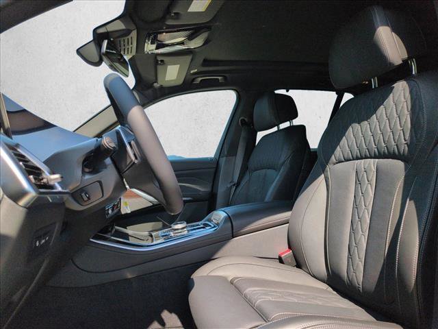 New 2026 BMW X5 xDrive50e w/ Executive Package image 4
