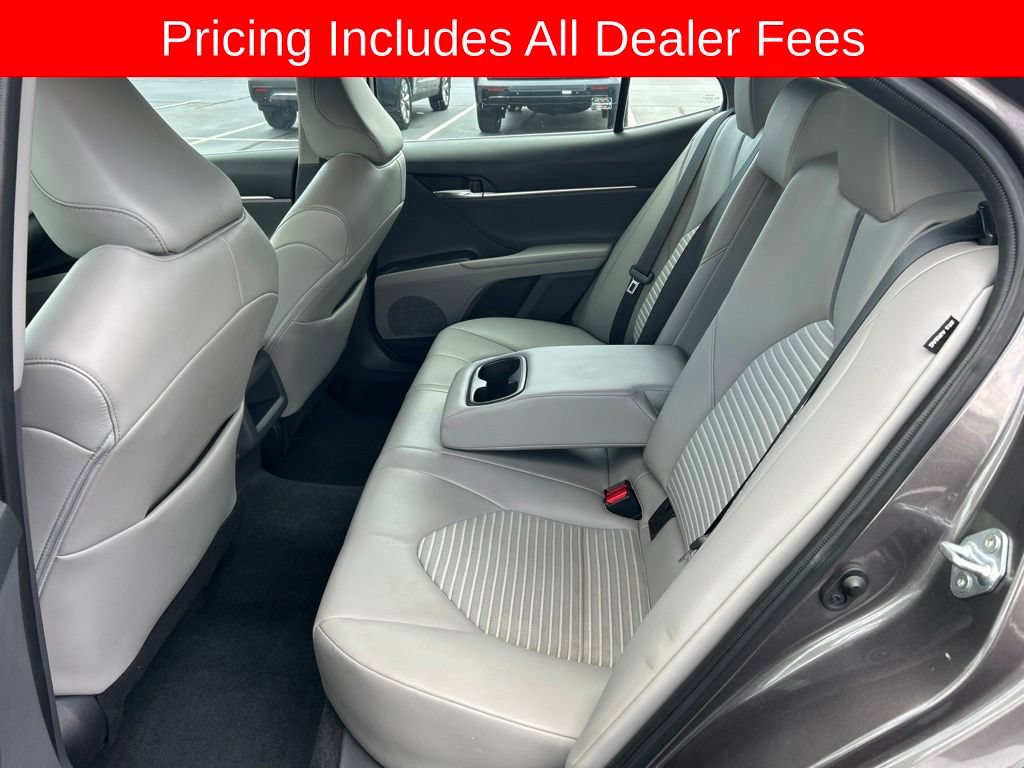 Used 2022 Toyota Camry SE FWD image 12