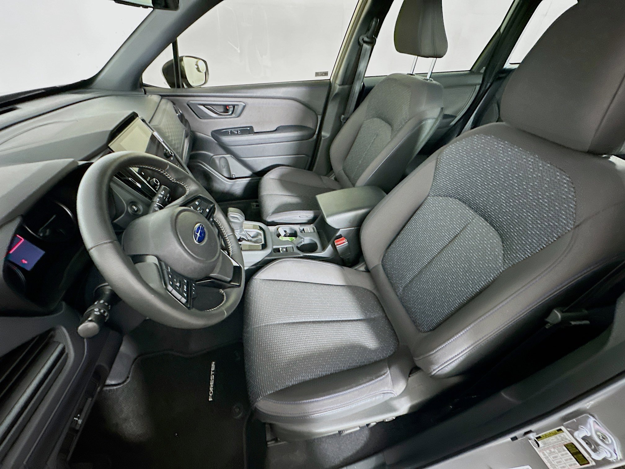 Used 2025 Subaru Forester Premium w/ Convenience Package #1 image 13