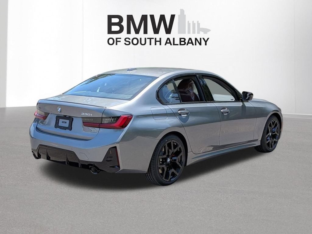 New 2026 BMW 330i xDrive Sedan w/ M Sport Package AWD/4WD image 5