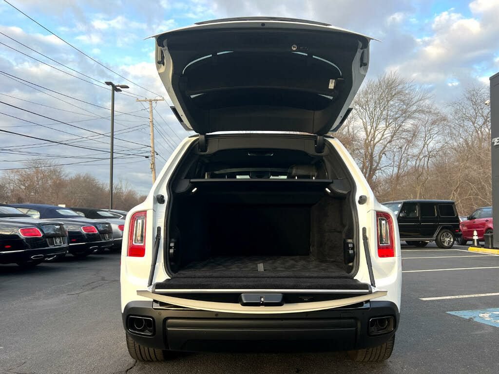 Used 2022 Rolls-Royce Cullinan Black Badge AWD/4WD image 20