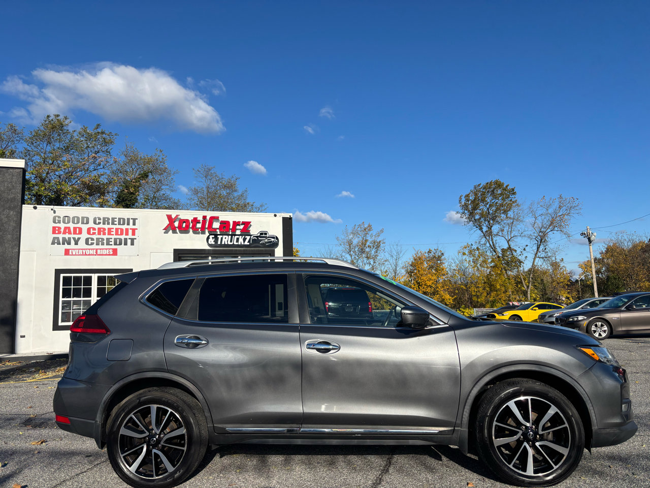 Used 2018 Nissan Rogue SL w/ Premium Package