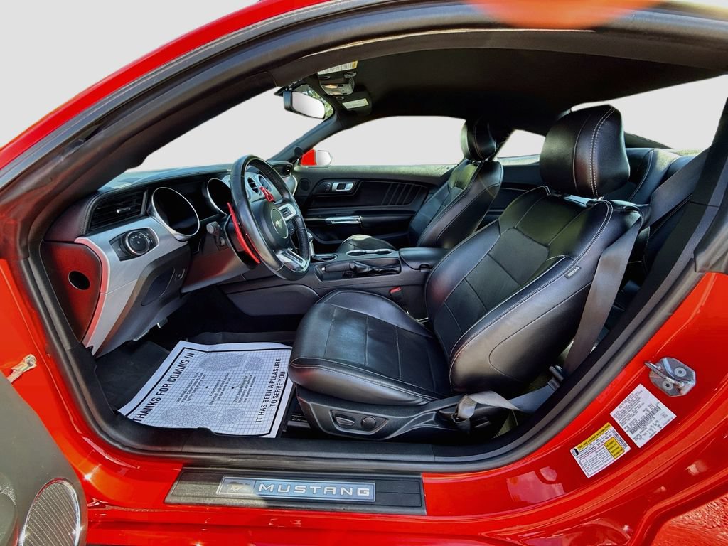 Used 2020 Ford Mustang Premium RWD image 25