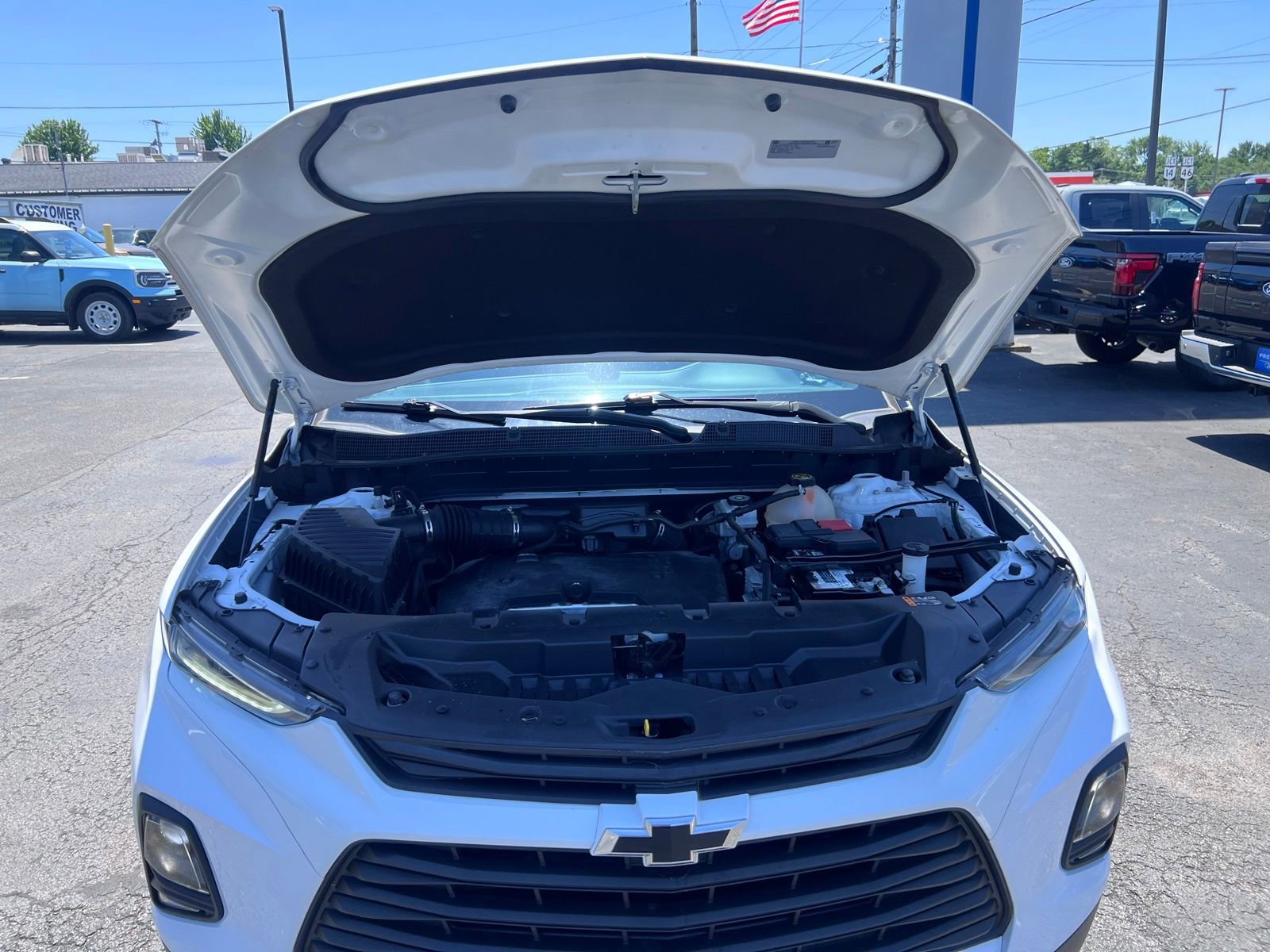 Used 2019 Chevrolet Blazer LT FWD image 3