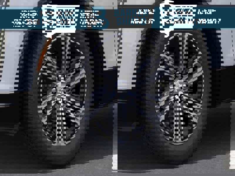 New 2026 Cadillac Lyriq Luxury AWD/4WD image 11