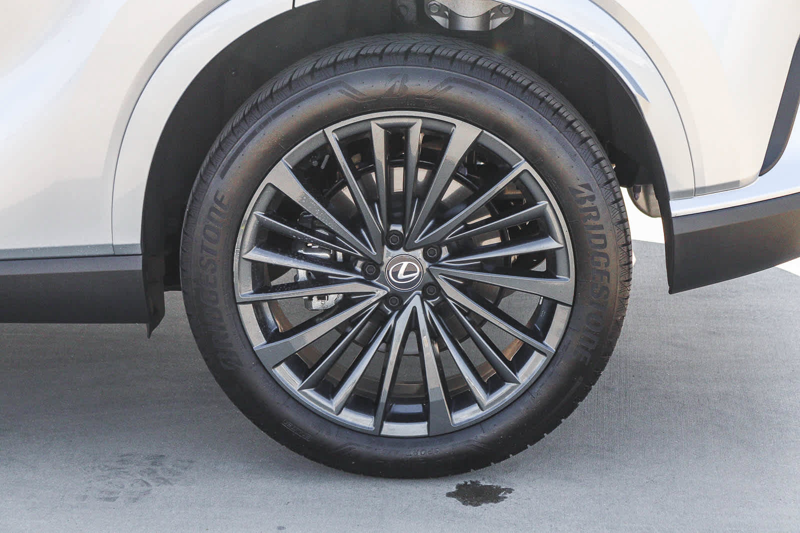 Used 2025 Lexus RX 350 Premium w/ Convenience Package FWD image 12