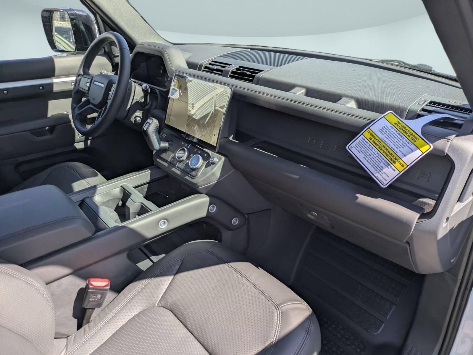 New 2026 Land Rover Defender 110 X-Dynamic SE AWD/4WD image 34