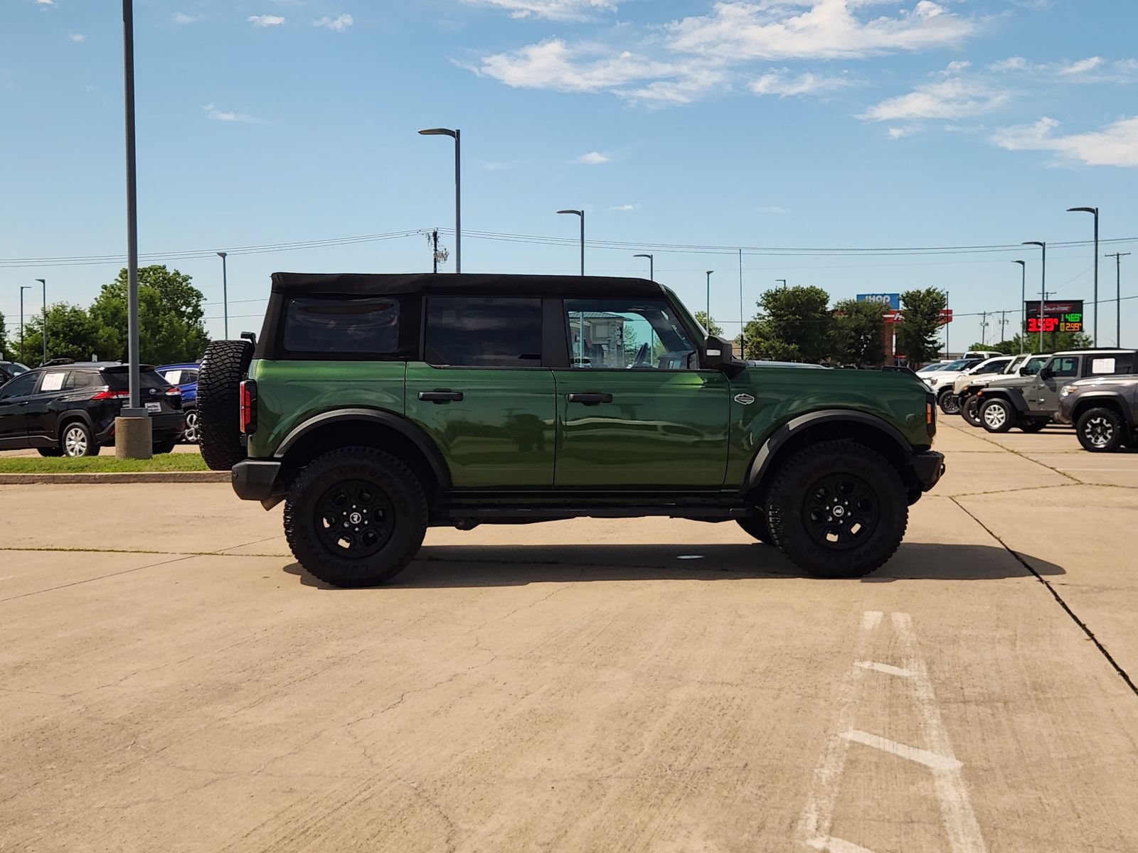 Used 2024 Ford Bronco Wildtrak AWD/4WD image 7