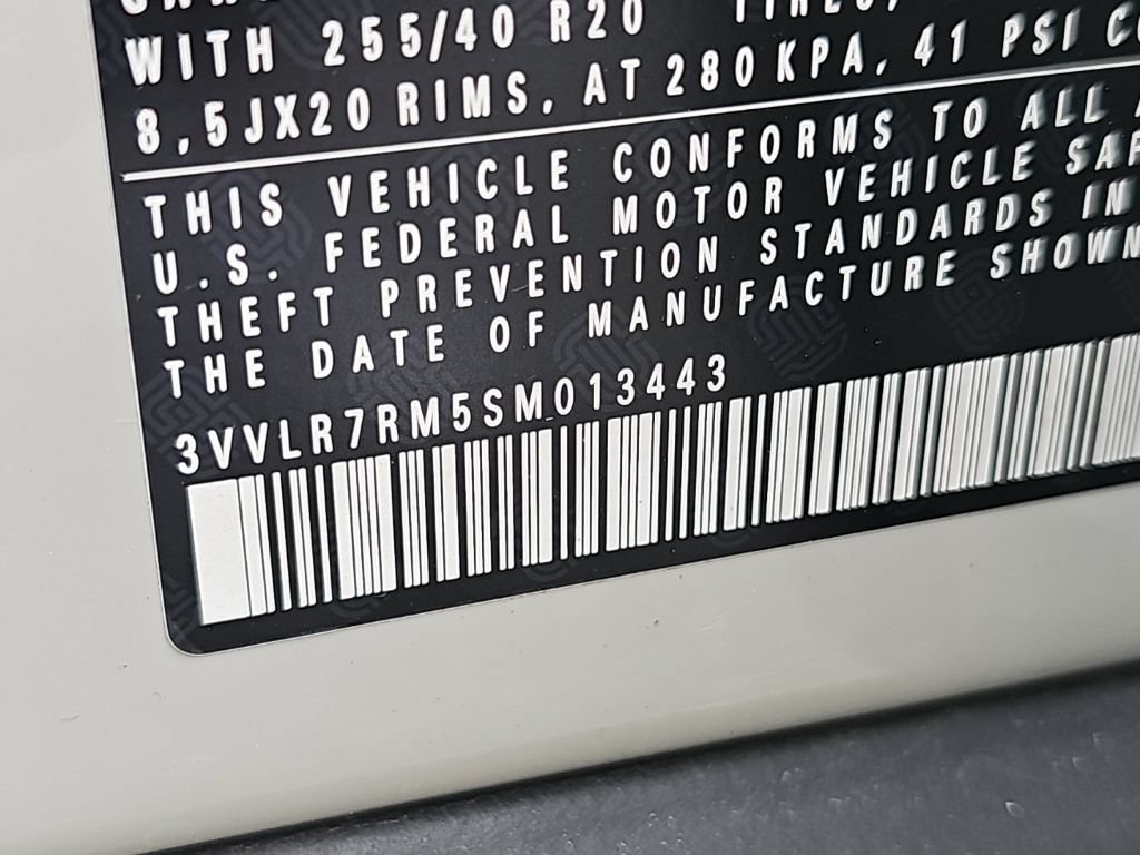 Used 2025 Volkswagen Tiguan SEL R-Line AWD/4WD image 19