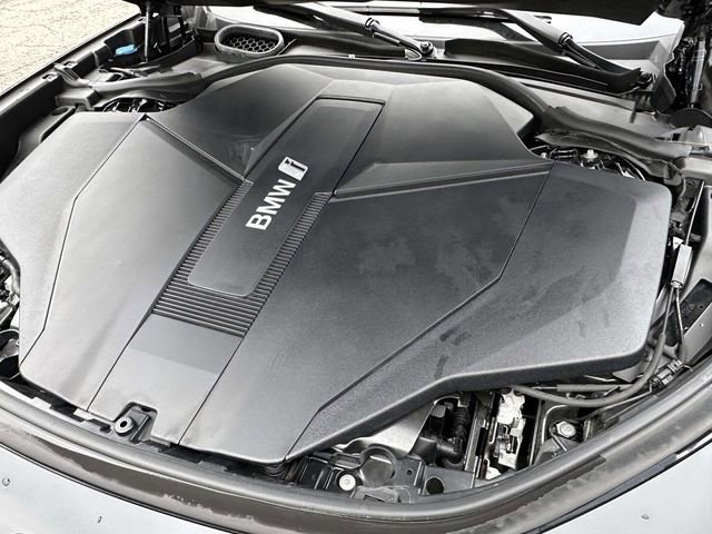 Certified 2023 BMW i7 xDrive60 image 15