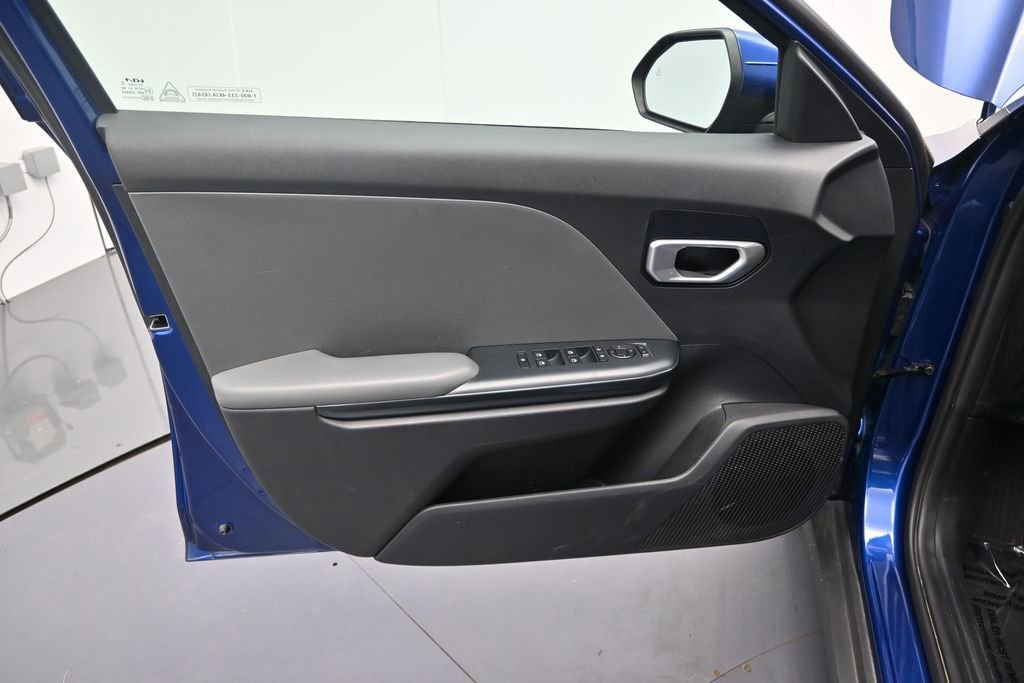 Certified 2025 Kia K4 FWD image 17