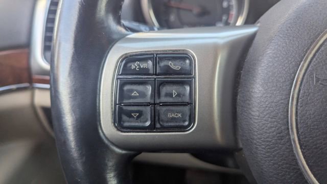 Used 2011 Jeep Grand Cherokee Limited image 25