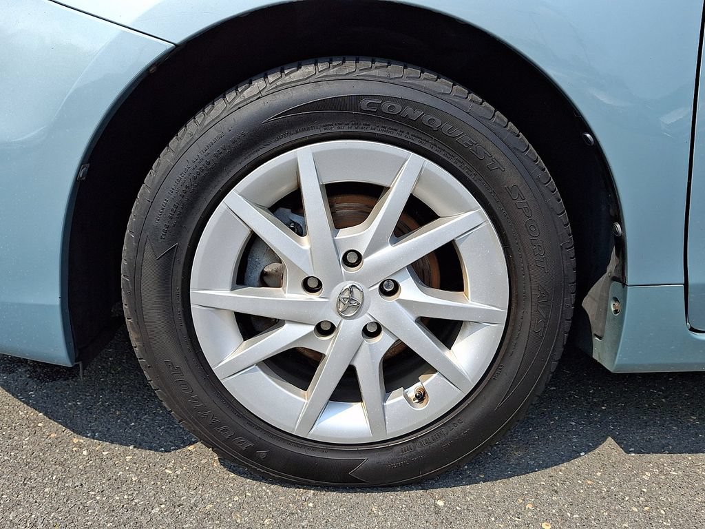 Used 2014 Toyota Prius V Three FWD image 9